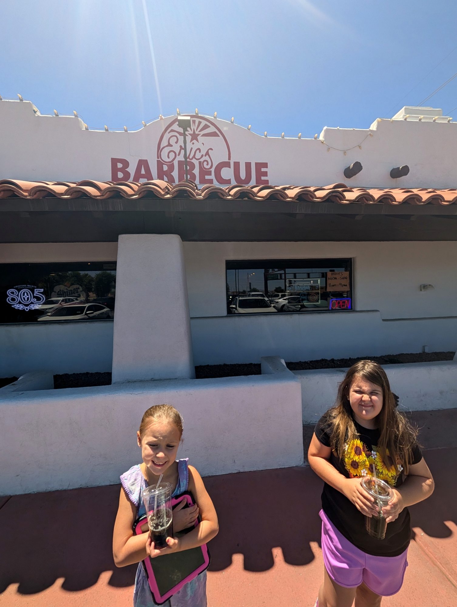 Out front at Eric&rsquo;s Barbecue